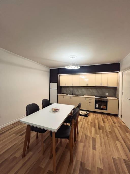 Art'S Apartment Tirana Zewnętrze zdjęcie